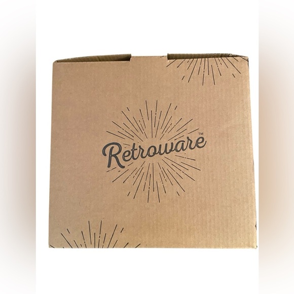 Beverage Set with Carafe and Glasses - Picture 4 of 5